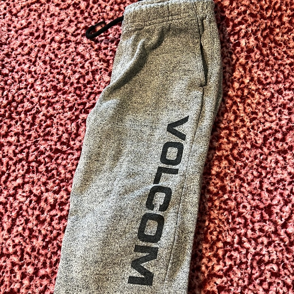 Boys volcom sweats